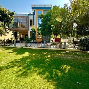 Villa Kaashi Flora - Luxury 3bhk