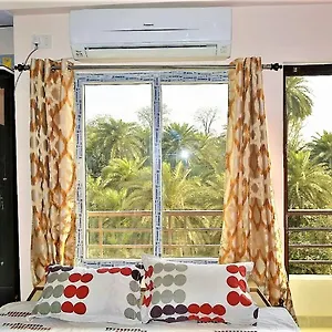 Apartment Pretty Garden View 3bhk Furnished Flat Near Kashi Vishwanath Temple